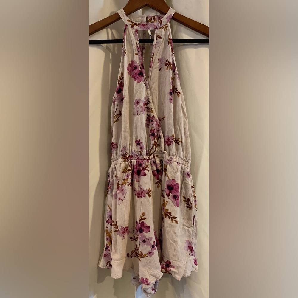 American Eagle outfitter women floral cream jumpsuit romper short size XXS